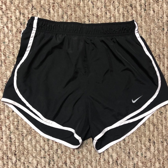 Nike running shorts - Picture 3 of 7